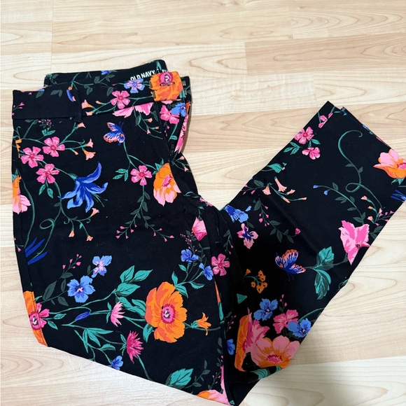 Old Navy Pants - Old Navy Black Floral Pants